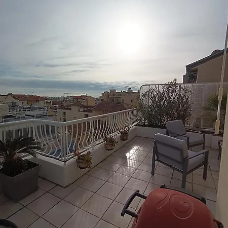 Val Roya Terrasse Apartament *
